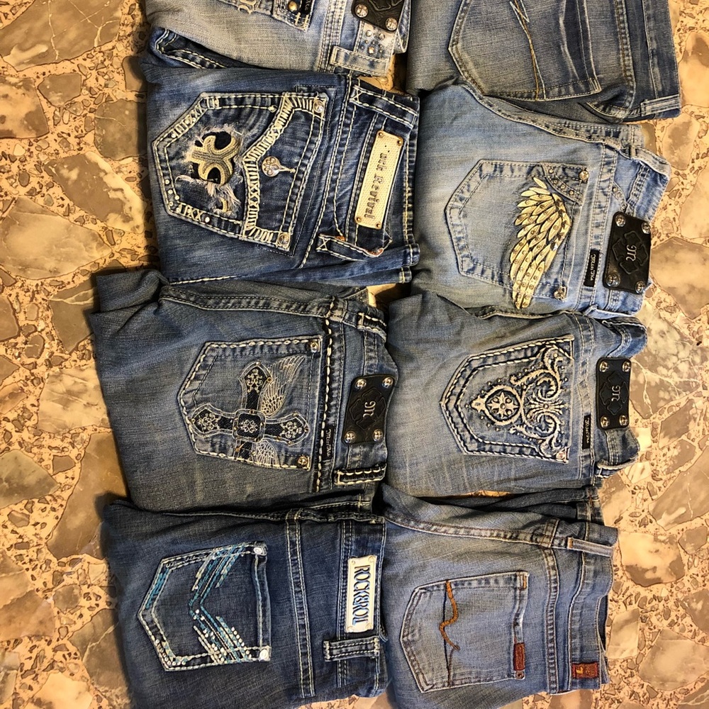 Name brand jeans. Price per jeans